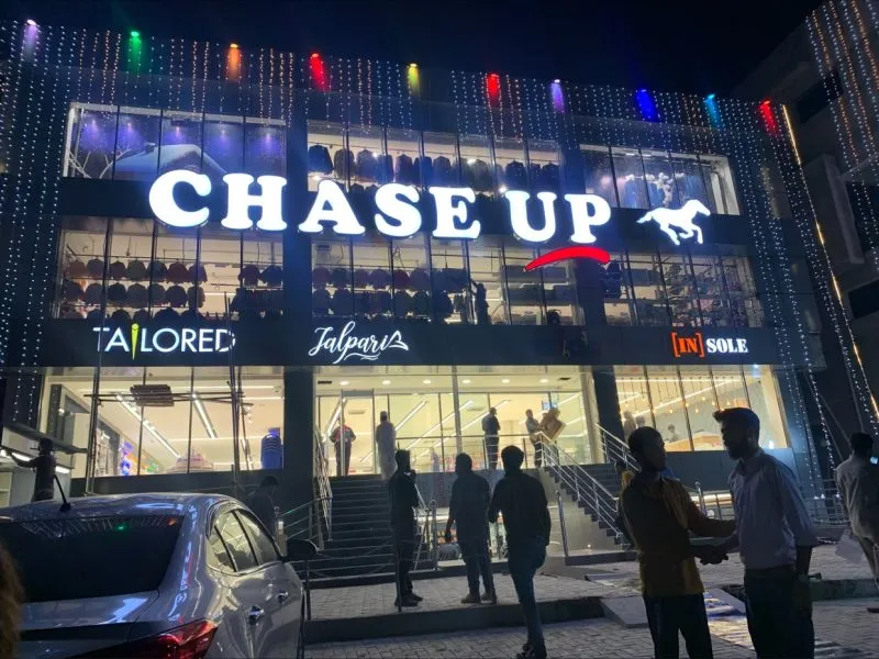 Chase Up, Mardan